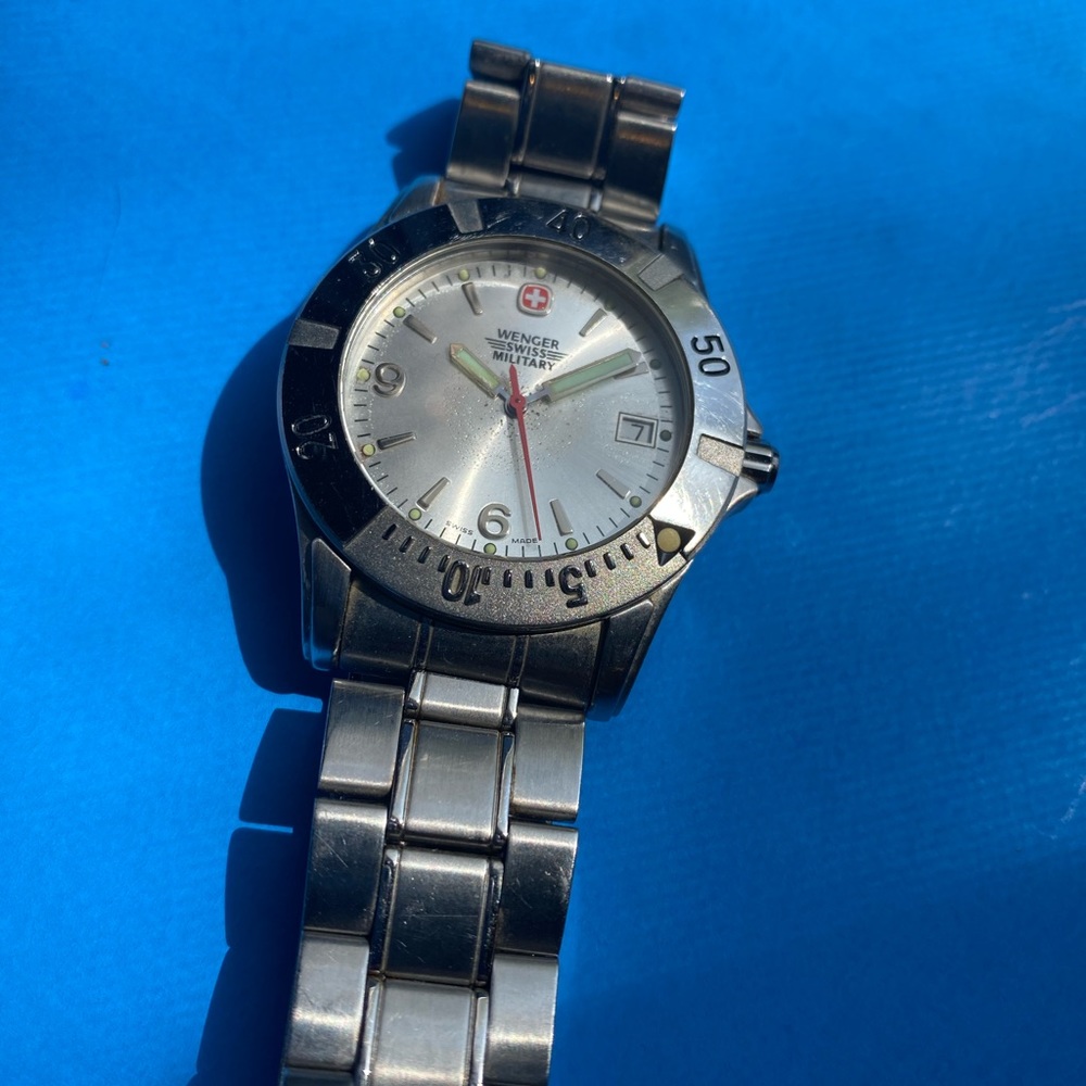 Genuine Wenger stainless steel water resistant Swiss military watch
